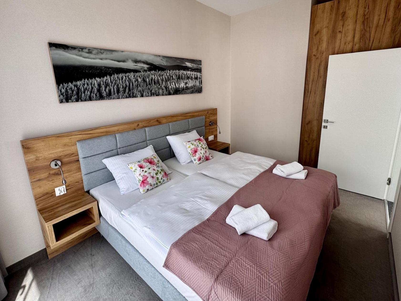 Sw Apartamenty Czarna Gora Heudorf Exterior foto